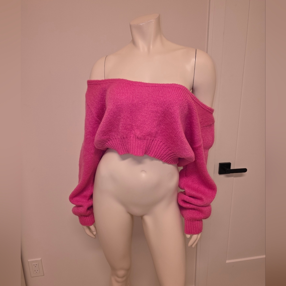 NWT PrettyLittleThing Pink V-neck Off The Shoulder Cropped Knit Sweater M